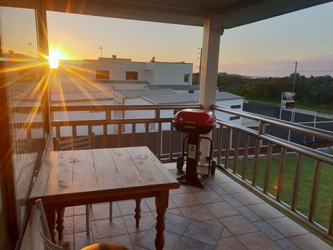 Rocks Retreat House With Sea Views - e-Seniors 13