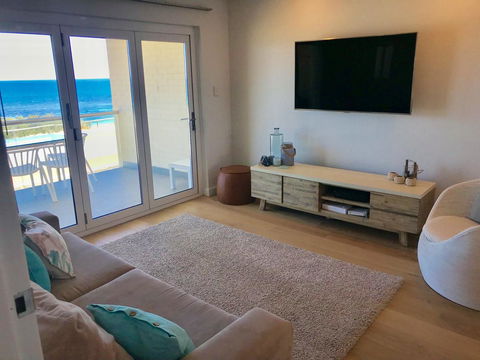 Cottesloe Beachfront Ocean View Apartment - e-Seniors 6