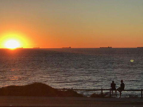 Cottesloe Beachfront Ocean View Apartment - e-Seniors 18