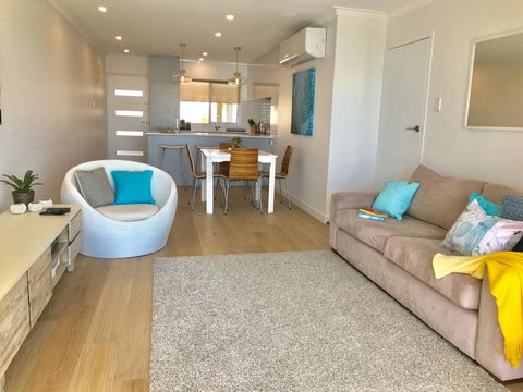 Cottesloe Beachfront Ocean View Apartment - e-Seniors 7