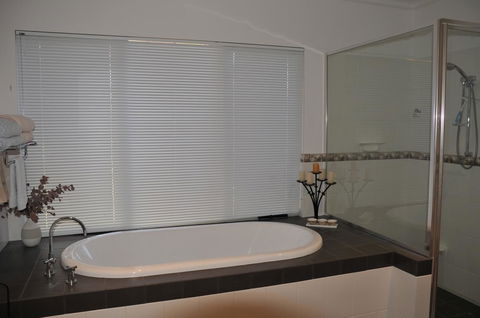 Glenelg On King Bed & Breakfast - e-Seniors 26