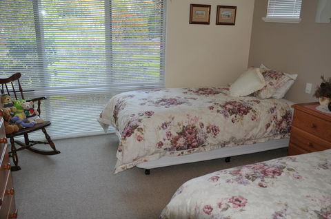 Glenelg On King Bed & Breakfast - e-Seniors 28