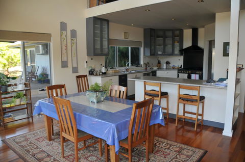 Glenelg On King Bed & Breakfast - e-Seniors 22