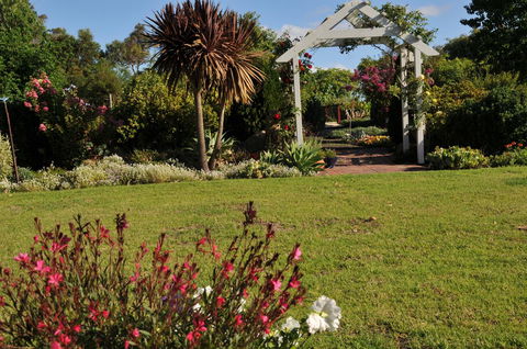 Glenelg On King Bed & Breakfast - e-Seniors 16