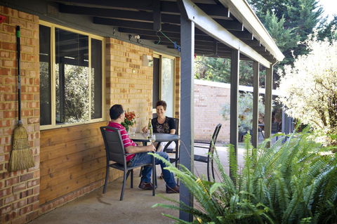 Peppermint Brook Cottages - e-Seniors 8