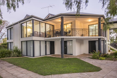 Cape View Beach Resort - e-Seniors 28