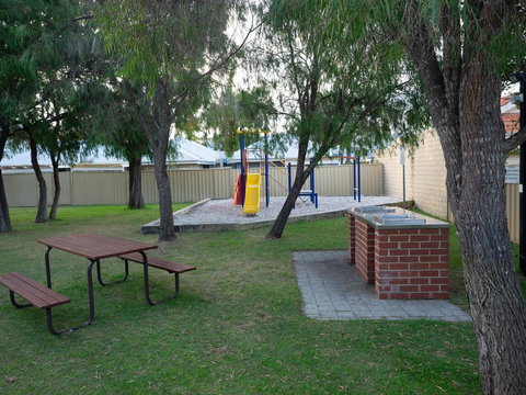 FortyOne - Oceanside Retreat Busselton - e-Seniors 41