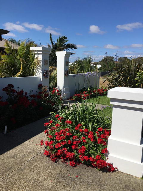 Bella Bali Gardens - e-Seniors 0