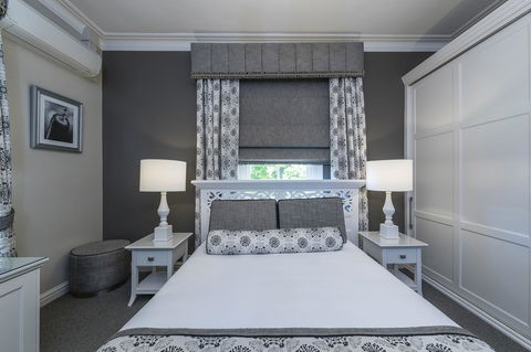 Grand Mercure Basildene Manor - e-Seniors 24