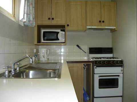 Albany Apartments - e-Seniors 1