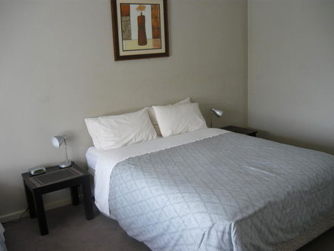 Albany Apartments - e-Seniors 12