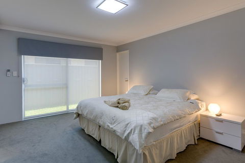 Rainbow Dream House - e-Seniors 6