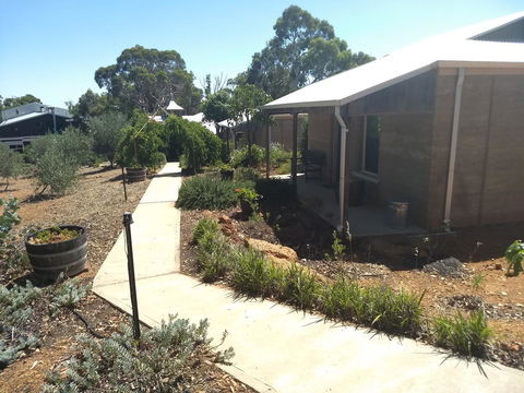 Hotham Ridge Winery And Cottages - e-Seniors 14