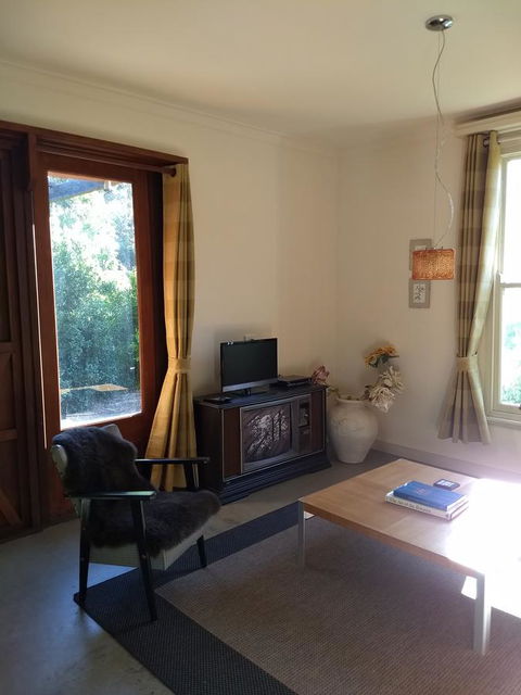 Hotham Ridge Winery And Cottages - e-Seniors 22