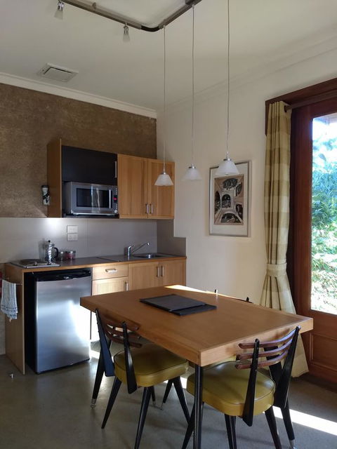 Hotham Ridge Winery And Cottages - e-Seniors 3