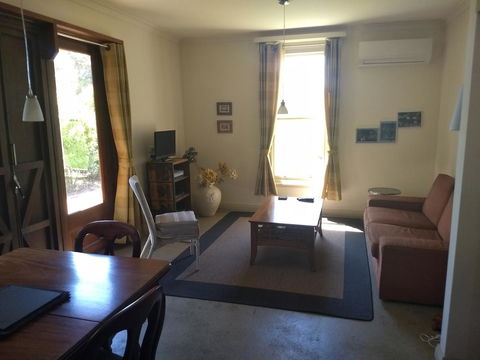Hotham Ridge Winery And Cottages - e-Seniors 10