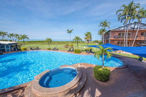 Moonlight Bay Suites - e-Seniors 0