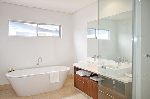 Nesuto Geraldton (formerly Waldorf Geraldton Serviced Apartments) - e-Seniors 21