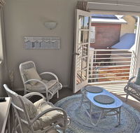 Fremantle Local Beach Studio - e-Seniors