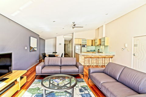 Central Avenue Apartments - e-Seniors 13