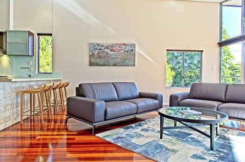 Central Avenue Apartments - e-Seniors 2