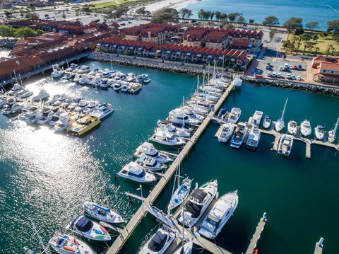 Hillarys Harbour Resort - e-Seniors 5