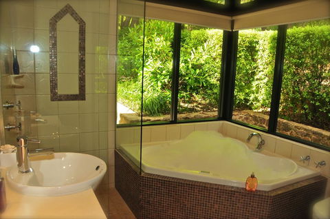 Waterfall Cottages - e-Seniors 9