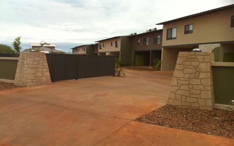 Breezes Apartments - e-Seniors 6