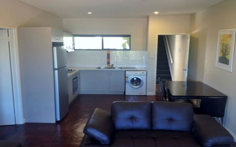 Breezes Apartments - e-Seniors 9