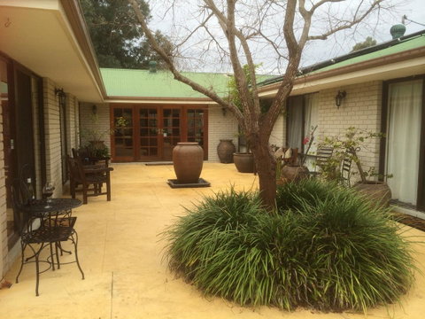 Nivalis Bed And Breakfast - e-Seniors 30