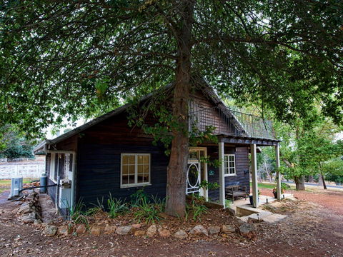 Oak Tree Barn Bridgetown - e-Seniors 2