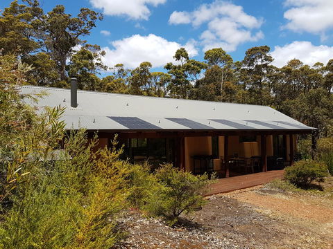 Jarrah Grove Forest Retreat - e-Seniors 15