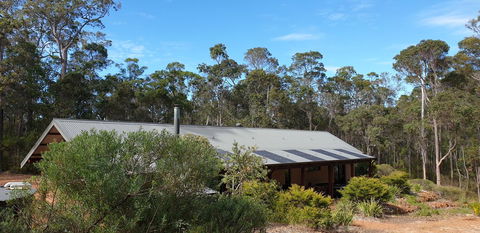 Jarrah Grove Forest Retreat - e-Seniors 18