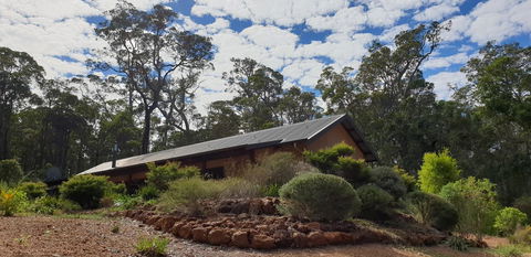 Jarrah Grove Forest Retreat - e-Seniors 17
