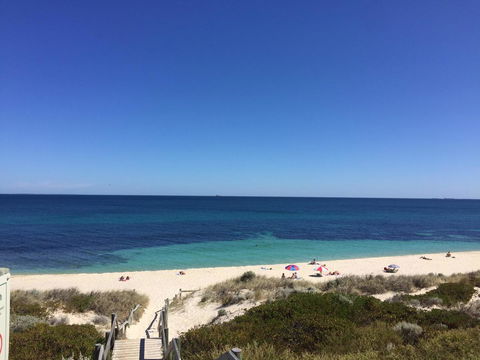 Cottesloe Beach On Napier - e-Seniors 12