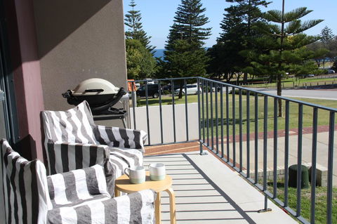 Cottesloe Beach On Napier - e-Seniors 1