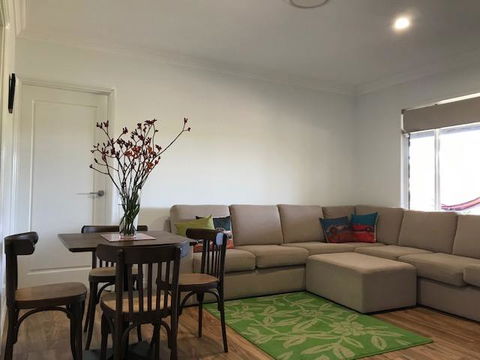The Mains Guest House - e-Seniors 11