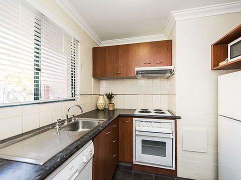 Subiaco Village 28 - e-Seniors 13