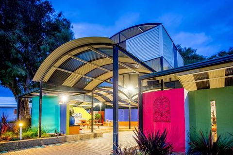 BIG4 Emu Beach Holiday Park - e-Seniors 0