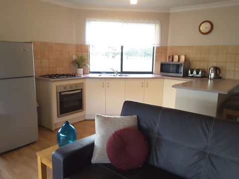 Cosy Corner Chalets - e-Seniors 8
