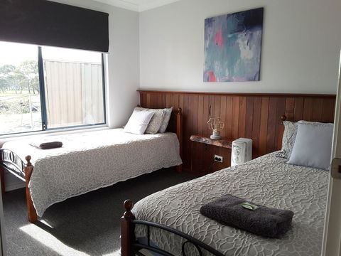 Cosy Corner Chalets - e-Seniors 6