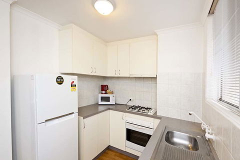 Cunningham Terrace 8 - e-Seniors 7