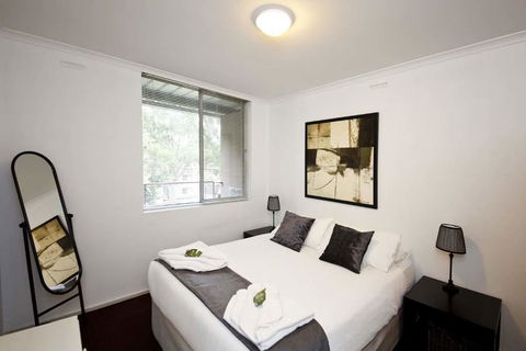 Cunningham Terrace 8 - e-Seniors 1