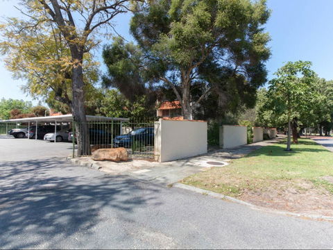 Rosalie In Shenton Park - e-Seniors 19