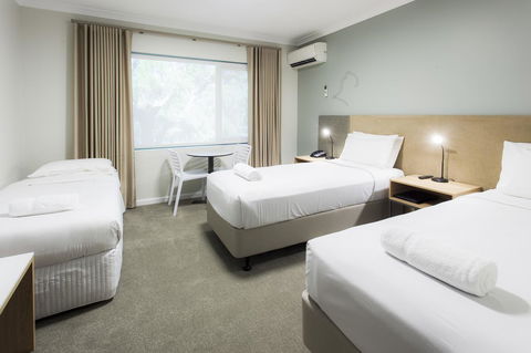 Kings Park Motel - e-Seniors 20