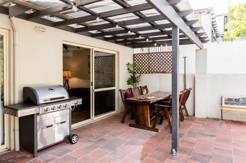 Maison Magnolia - Spacious Cozy Town House - e-Seniors 18