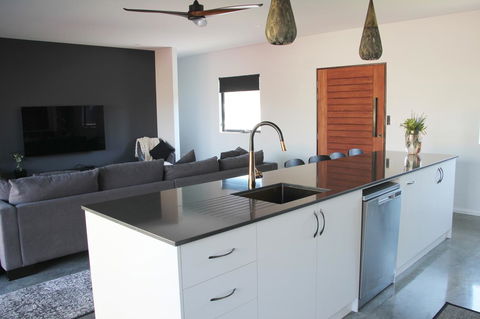 Bayside Luxury Escape Busselton - e-Seniors 7