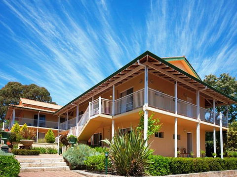 Margaret River Hotel - e-Seniors 6