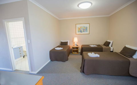 Esplanade Hotel Busselton - e-Seniors 21