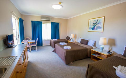 Esplanade Hotel Busselton - e-Seniors 23